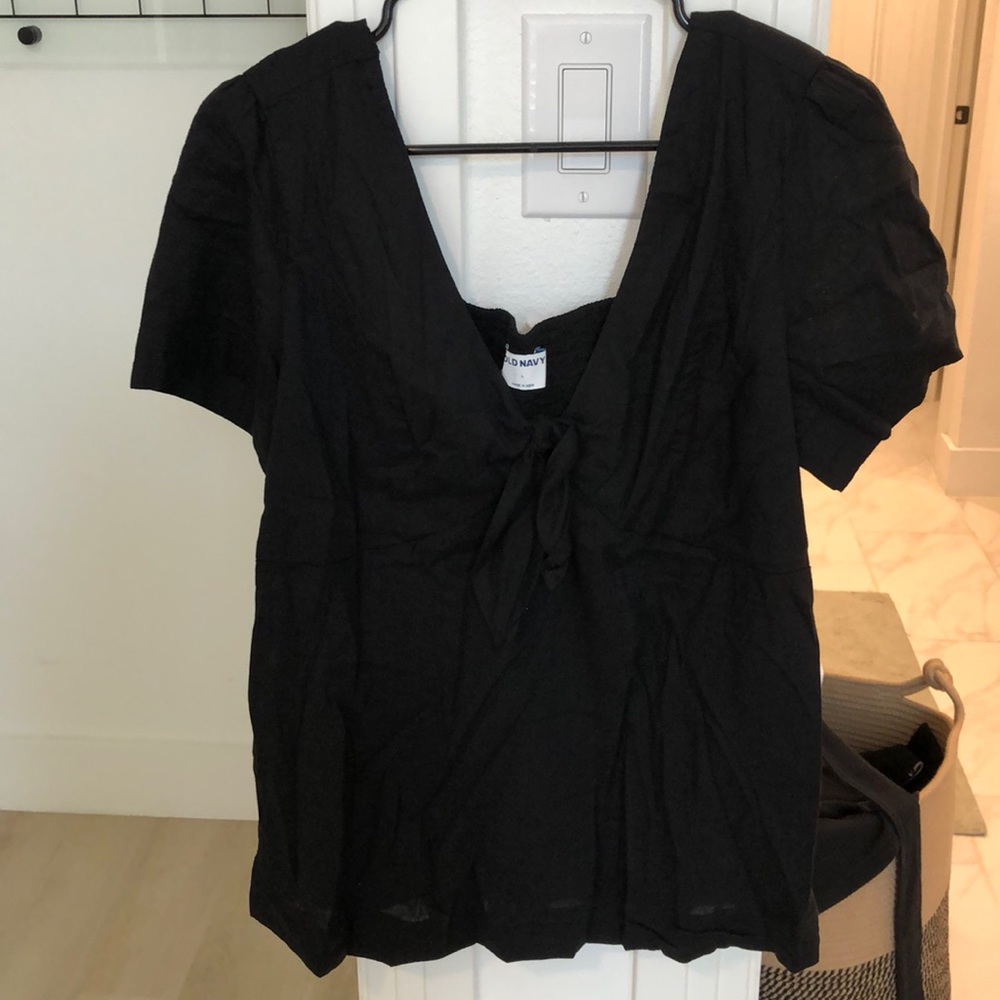 Black bow top
